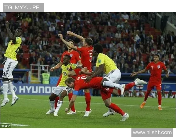 足球明星妻子遭遇抢劫惊险瞬间视频曝光引发网友热议